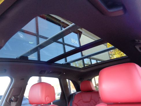 Used 2023 Audi SQ5 Premium Plus w/ Premium Plus Package image 15