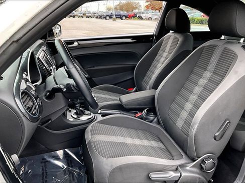 Used 2014 Volkswagen Beetle R-Line image 8