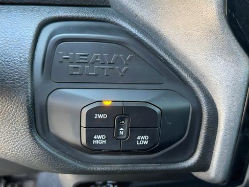 Certified 2025 RAM 2500 Tradesman AWD/4WD image 28
