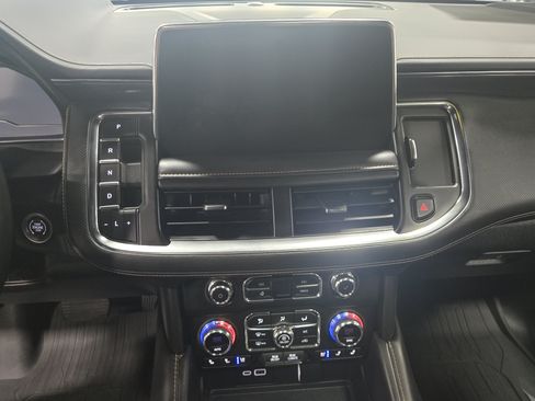 Certified 2024 GMC Yukon AT4 w/ AT4 Premium Package AWD/4WD image 13