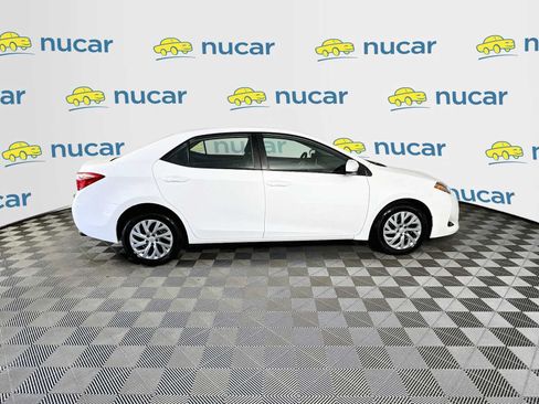 Used 2018 Toyota Corolla LE FWD image 8