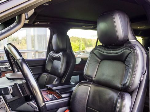 Used 2021 Lincoln Navigator Reserve AWD/4WD image 35