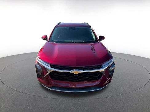 Used 2025 Chevrolet Trax LT image 4