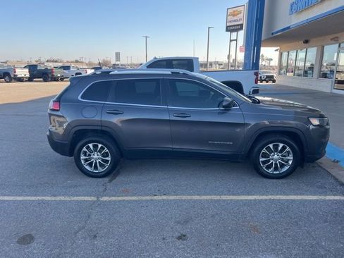 Used 2019 Jeep Cherokee Latitude Plus w/ Comfort/Convenience Group image 8