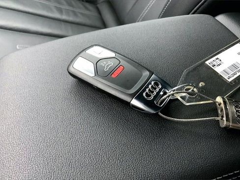 Used 2022 Audi A5 2.0T Premium image 11