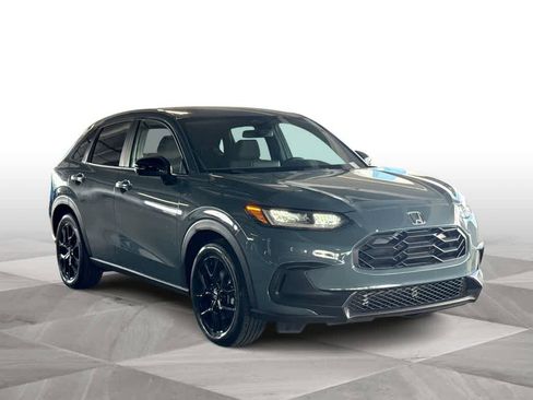 Used 2023 Honda HR-V Sport image 2