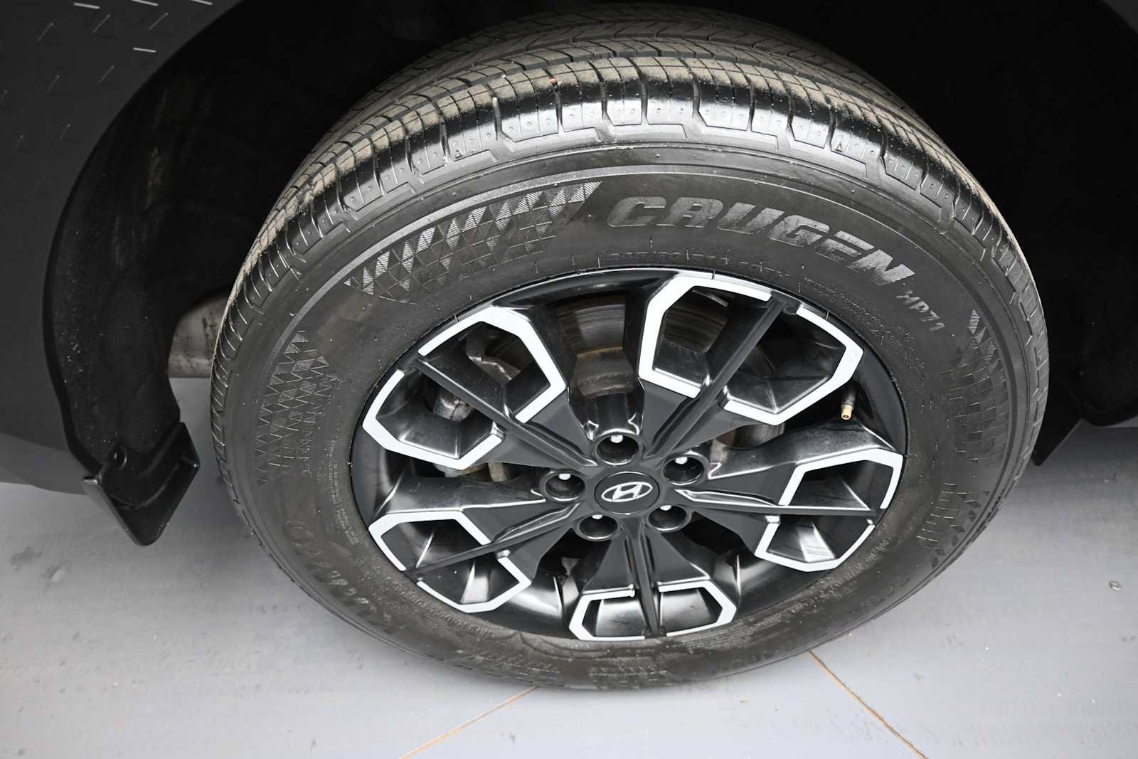 Certified 2023 Hyundai Santa Cruz SEL w/ Activity Package AWD/4WD image 12