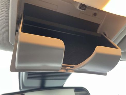 Used 2025 Nissan Altima 2.5 SR w/ SR Premium Package image 29