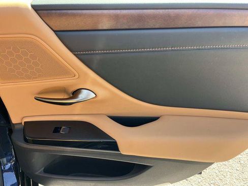 Certified 2025 Lexus ES 350 w/ Premium Package FWD image 23