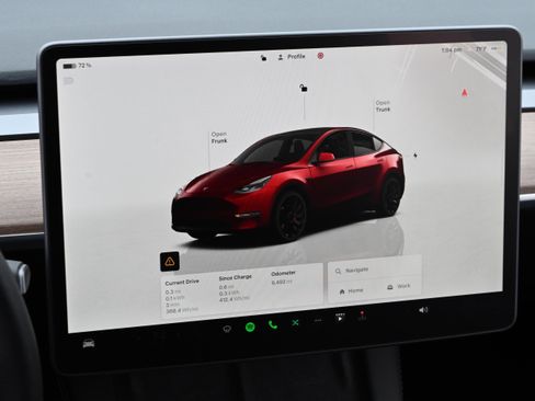 Used 2023 Tesla Model Y Performance image 34