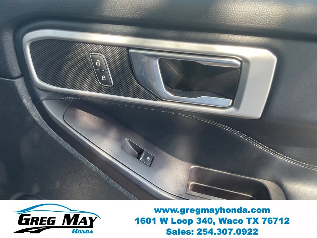 Used 2020 Ford Explorer XLT w/ Equipment Group 202A RWD image 35
