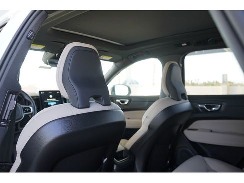 New 2026 Volvo XC60 B5 Plus w/ Protection Package Premier image 20