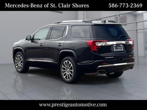 Used 2023 GMC Acadia Denali w/ Denali Ultimate Package AWD/4WD image 3