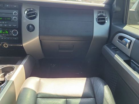 Used 2012 Ford Expedition Limited image 16