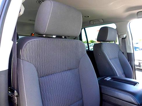 Used 2019 GMC Yukon SLE AWD/4WD image 15