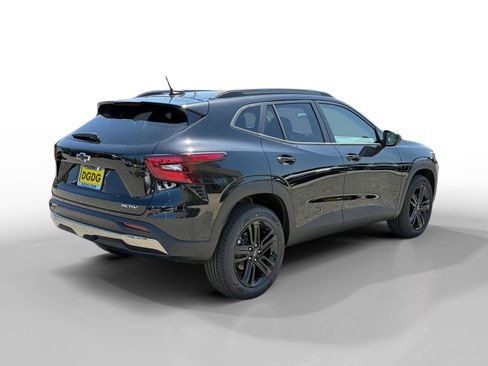 New 2026 Chevrolet Trax ACTIV FWD image 5