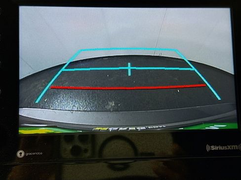 Used 2021 Toyota Camry SE image 19