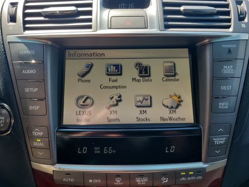 Used 2011 Lexus LS 460 L w/ Luxury Pkg AWD/4WD image 18