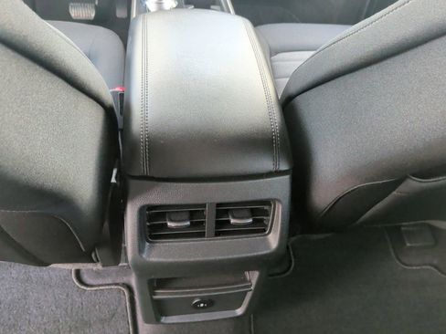 Used 2022 Ford Edge SE w/ Black Appearance Package image 37