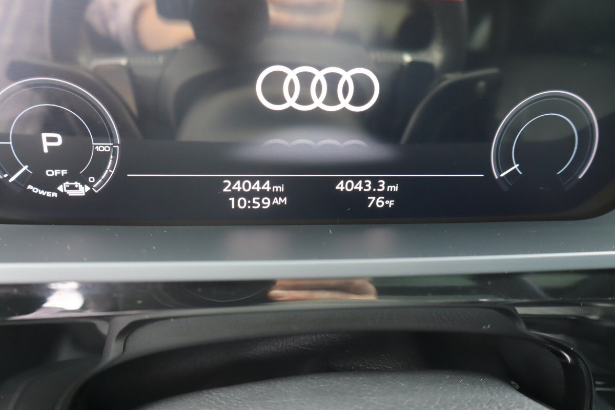 Used 2021 Audi e-tron Prestige w/ Prestige Package AWD/4WD image 10