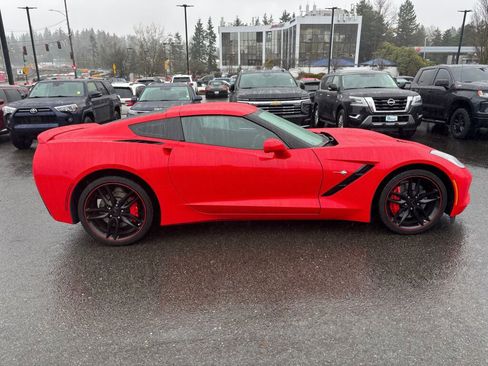 Used 2017 Chevrolet Corvette Stingray Coupe w/ Z51 3LT image 4