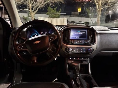 Used 2017 Chevrolet Colorado Z71 image 22