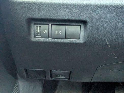 Used 2023 Toyota RAV4 XLE image 22