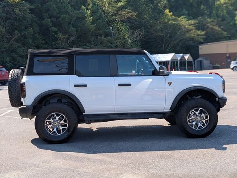 Used 2024 Ford Bronco Badlands AWD/4WD image 10