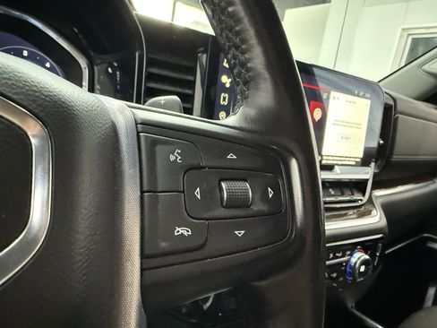 Used 2022 GMC Sierra 1500 Elevation w/ Preferred Package image 16