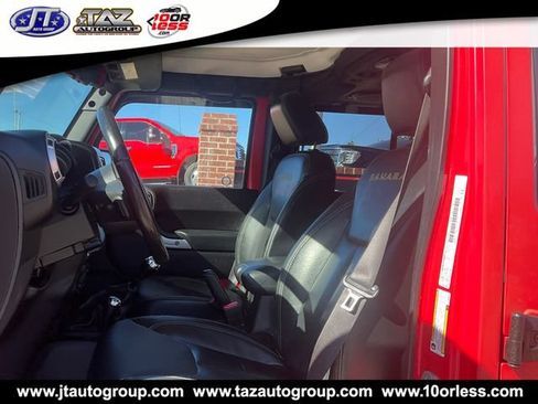 Used 2013 Jeep Wrangler Unlimited Sahara w/ Dual Top Group AWD/4WD image 10