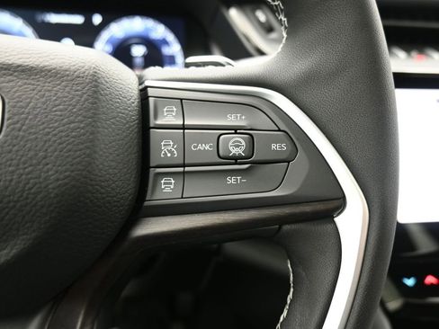 New 2026 Jeep Grand Cherokee L Limited w/ Limited Altitude Package AWD/4WD image 23