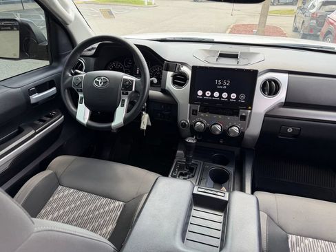 Used 2019 Toyota Tundra SR5 w/ SR5 Upgrade Package AWD/4WD image 18