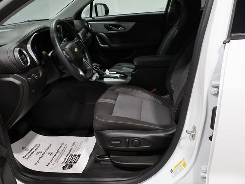 Used 2025 Chevrolet Blazer LT image 9