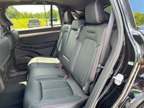 New 2025 Jeep Wagoneer S Launch Edition image 30