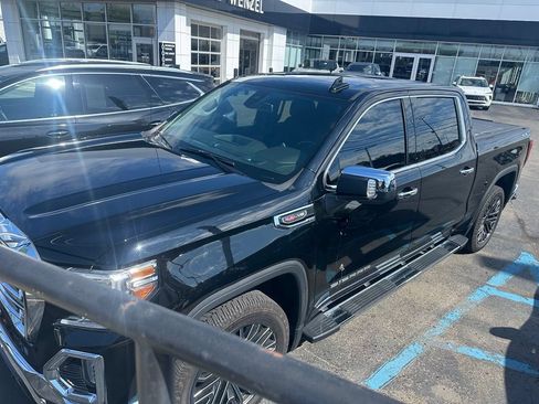 Used 2019 GMC Sierra 1500 SLT w/ SLT Premium Plus Package AWD/4WD image 5