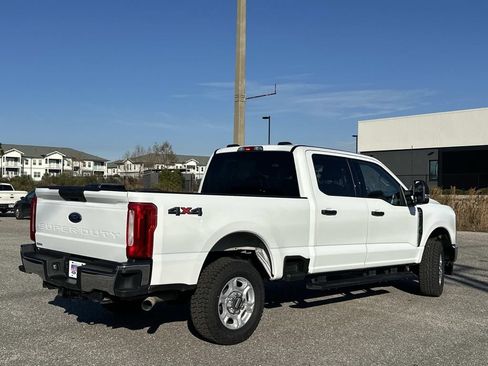 Used 2025 Ford F250 XLT AWD/4WD image 5