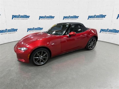 Used 2016 MAZDA MX-5 Miata Grand Touring image 5