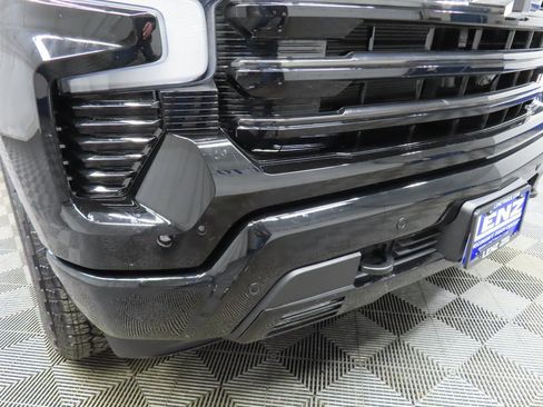 Used 2025 Chevrolet Silverado 1500 High Country w/ Midnight Edition image 54