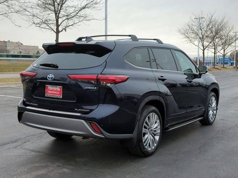 Used 2023 Toyota Highlander Platinum image 5