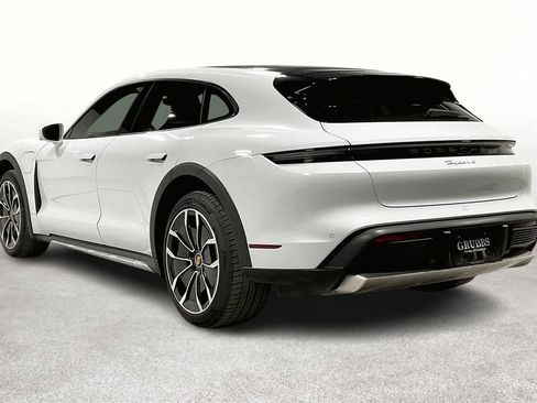 Used 2022 Porsche Taycan 4 Cross Turismo image 15