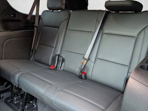 Used 2024 Chevrolet Suburban Z71 w/ Z71 Off-Road Package image 20