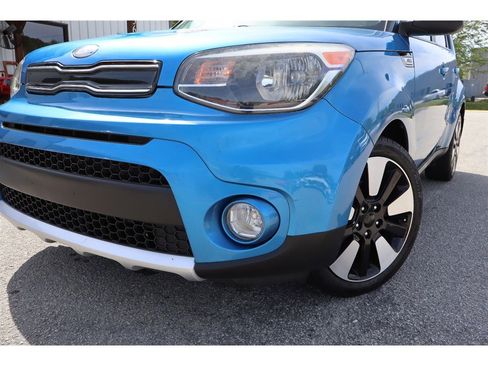Used 2017 Kia Soul + w/ Designer's Package image 11