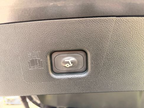 Used 2020 Lincoln Nautilus Reserve w/ Cargo Utility Package AWD/4WD image 9