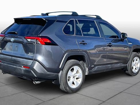 Used 2021 Toyota RAV4 XLE image 11