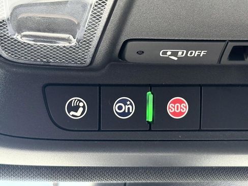 Used 2023 Chevrolet Traverse LT w/ LPO, Floor Liner Package FWD image 23
