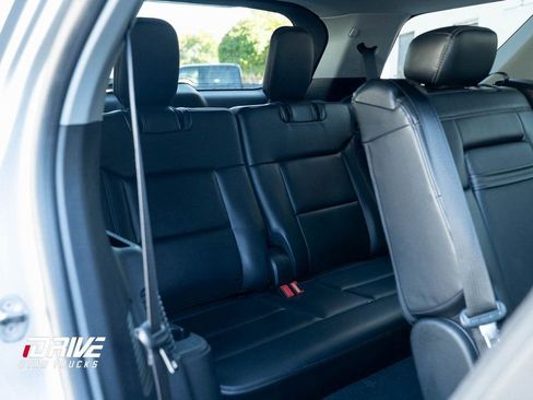 Used 2024 Ford Explorer XLT w/ Equipment Group 202A image 19