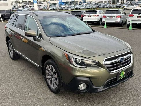 Used 2018 Subaru Outback 2.5i Touring w/ Popular Package #3 image 3