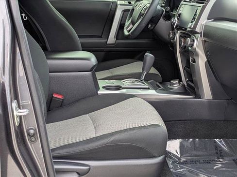 Used 2022 Toyota 4Runner SR5 AWD/4WD image 17