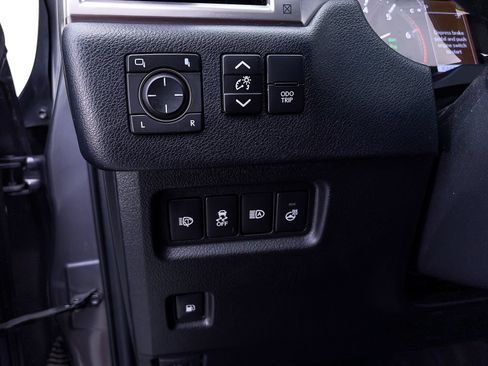 Used 2022 Lexus GX 460 Premium w/ Premium Package AWD/4WD image 5