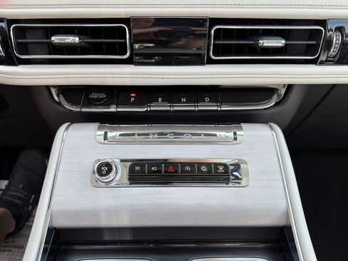 Used 2025 Lincoln Aviator Reserve w/ Equipment Group 201A AWD/4WD image 41